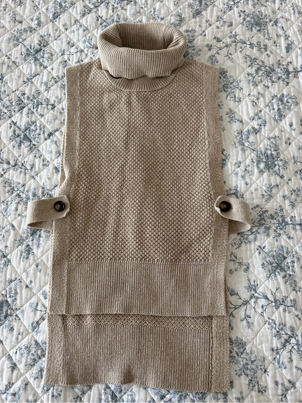 Banana Republic Taupe Knit Sleeveless Turtleneck Vest